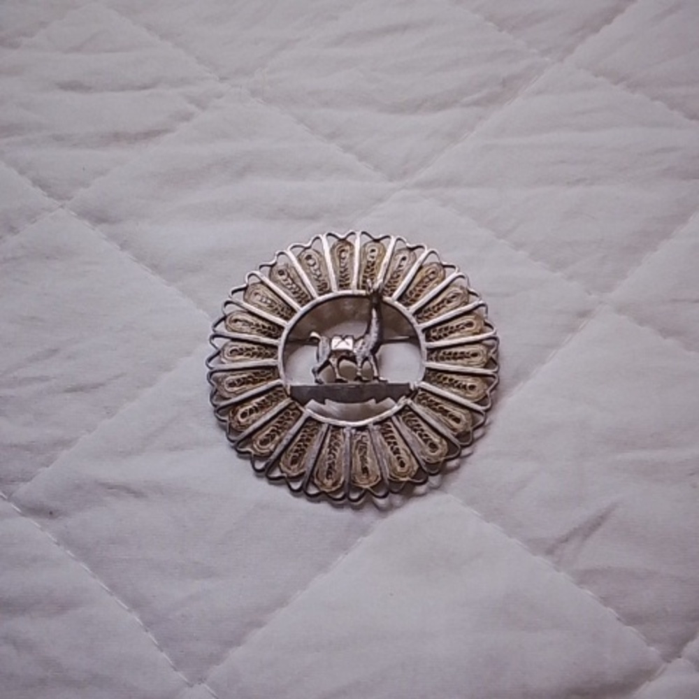 Vintage Sterling Silver Llama Filagree Brooch Pin